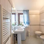 Theo House Sienne