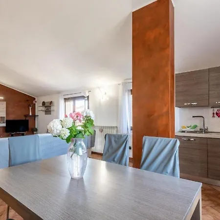 Apartman Theo House *