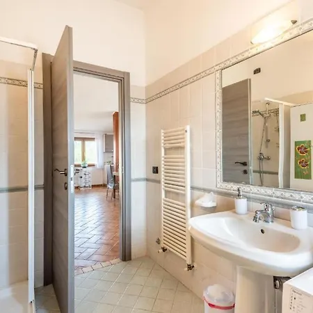 Apartman Theo House *