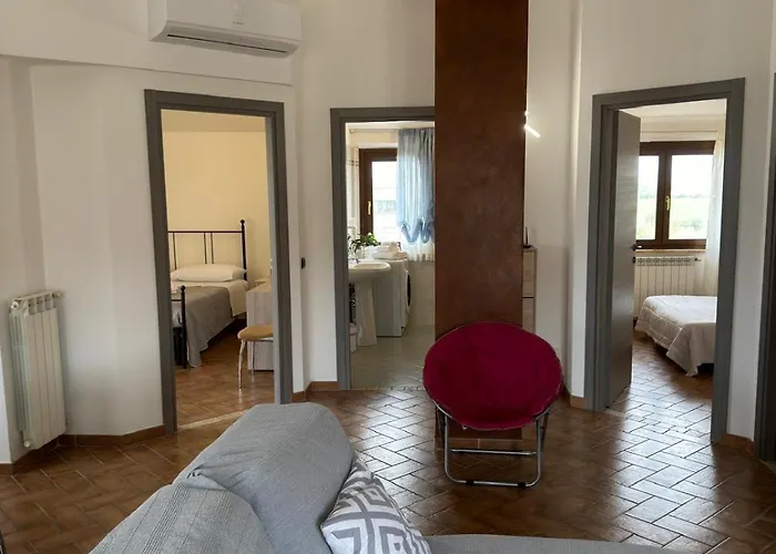 Theo House アパート シエーナ