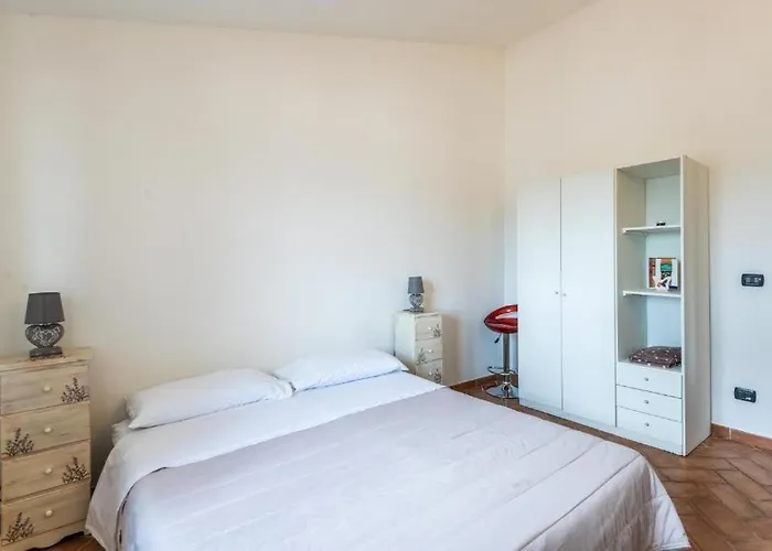 Theo House * シエーナ