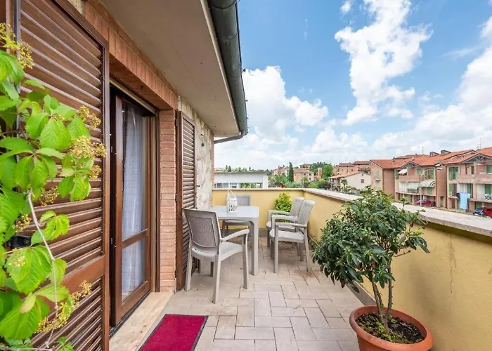 アパート Theo House *