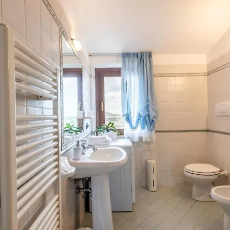 Theo House Siena