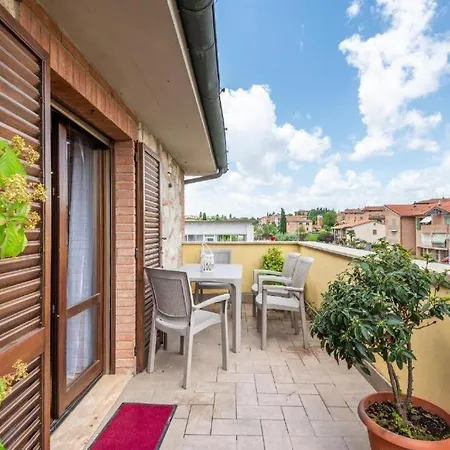 Appartement Theo House *